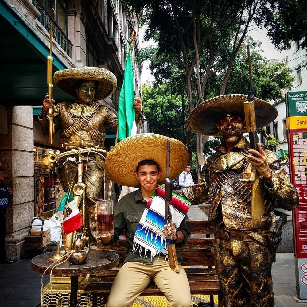 Meet your Posher, Javier